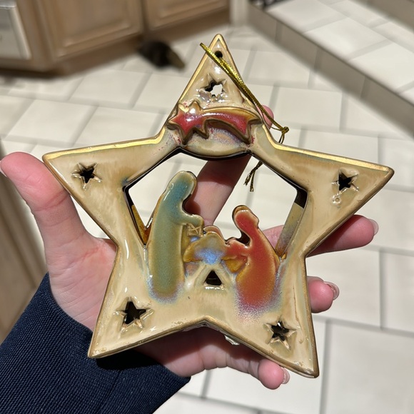 Nativity Scene Ornaments - 3 pieces - Picture 11 of 13